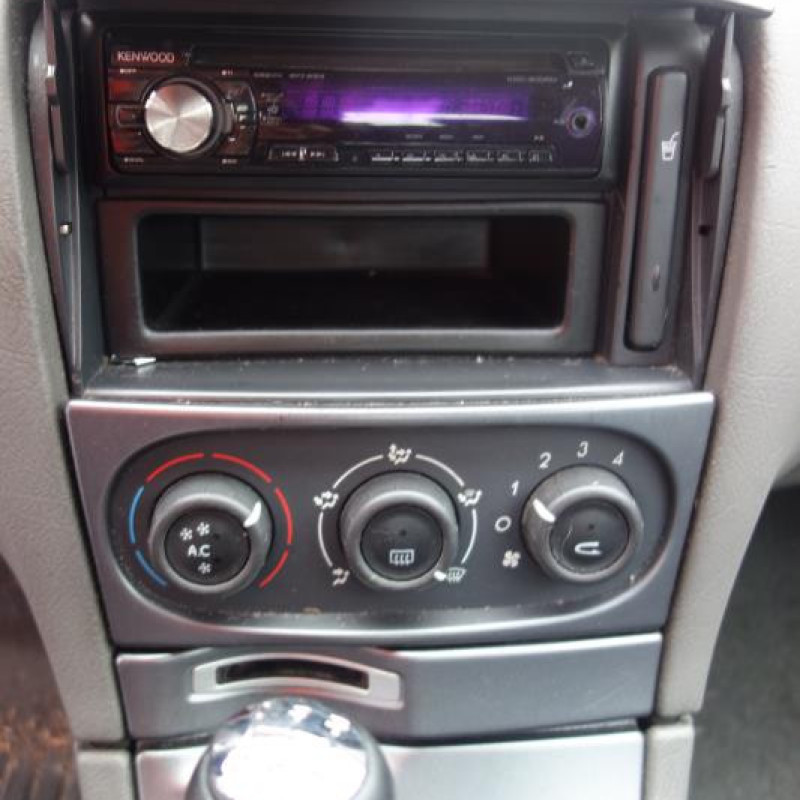 Calandre RENAULT LAGUNA 2 Photo n°9