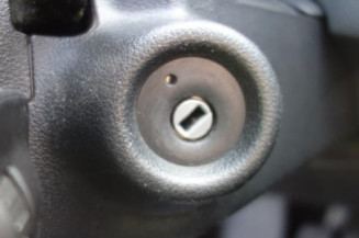 Pretensionneur de ceinture avant droit PEUGEOT 308 1