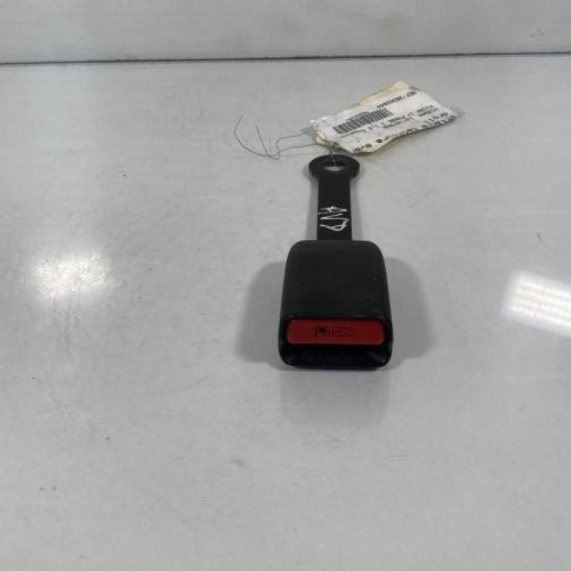Attache ceinture avant droit NISSAN MICRA 4 Photo n°1
