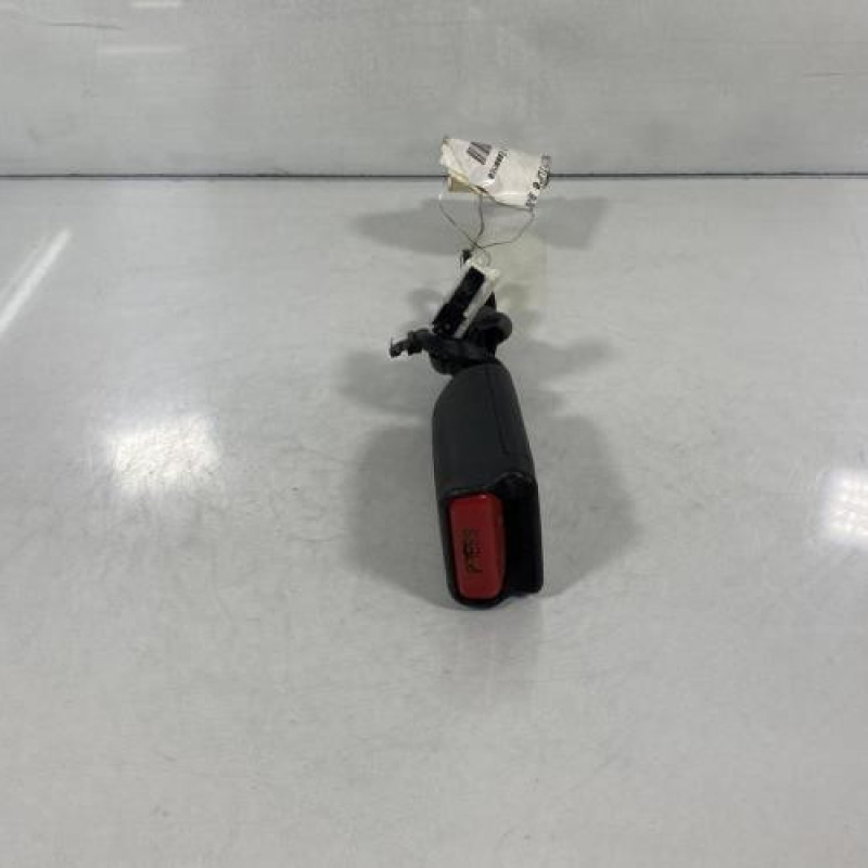 Attache ceinture avant gauche NISSAN MICRA 4 Photo n°1