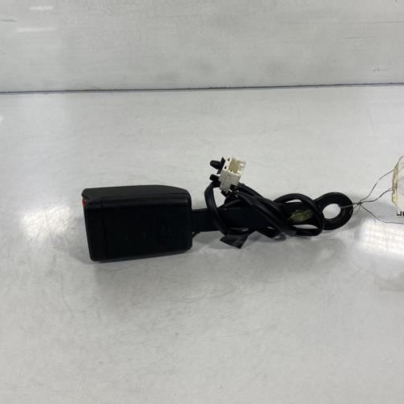 Attache ceinture avant gauche NISSAN MICRA 4 Photo n°2