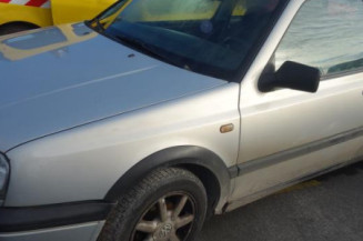 Vitre avant droit VOLKSWAGEN GOLF 3 Photo n°1