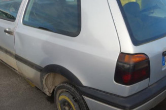 Vitre avant droit VOLKSWAGEN GOLF 3