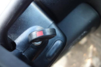 Vitre avant droit VOLKSWAGEN GOLF 3