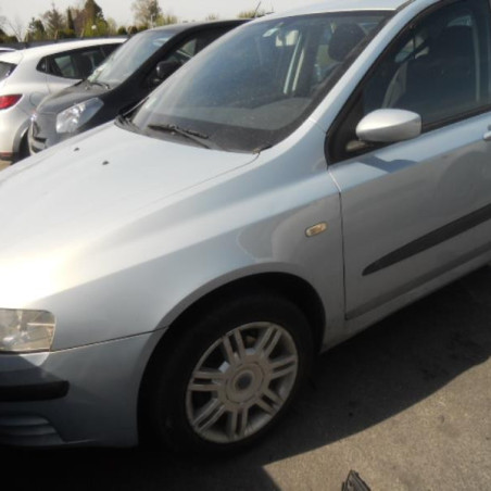 Renfort pare choc arriere (traverse) FIAT STILO