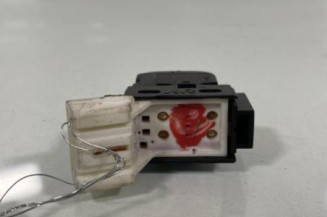 Interrupteur de leve vitre avant droit SUZUKI ALTO 3