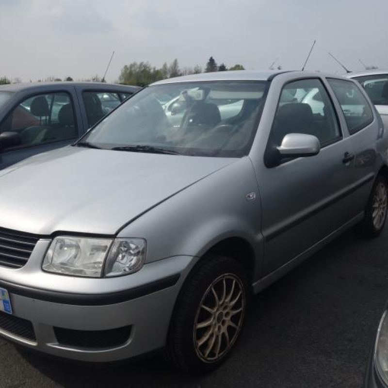 Amortisseur avant droit VOLKSWAGEN POLO 3 Photo n°1