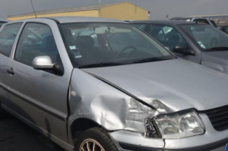 Amortisseur avant droit VOLKSWAGEN POLO 3