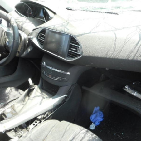 Vitre arriere droit PEUGEOT 308 2 SW Photo n°4