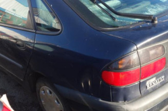 Bloc ABS (freins anti-blocage) RENAULT LAGUNA 1