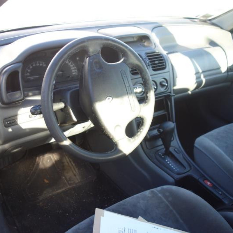 Bloc ABS (freins anti-blocage) RENAULT LAGUNA 1 Photo n°8