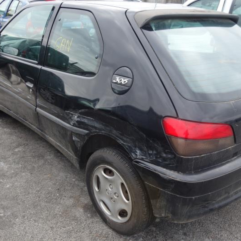 Porte avant droit PEUGEOT 306 Photo n°6