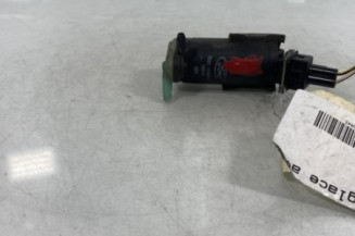 Pompe lave glace avant FORD FOCUS 1