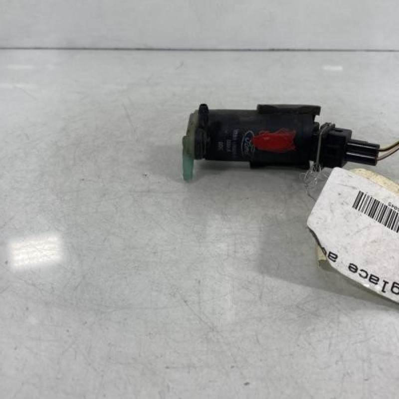 Pompe lave glace avant FORD FOCUS 1 Photo n°3