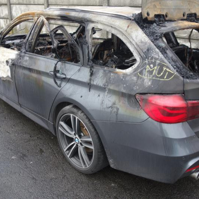 Compresseur clim BMW SERIE 3 F31 Photo n°7