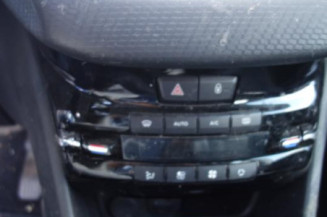 Autoradio d'origine PEUGEOT 2008 1