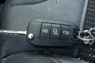 Autoradio d'origine PEUGEOT 2008 1