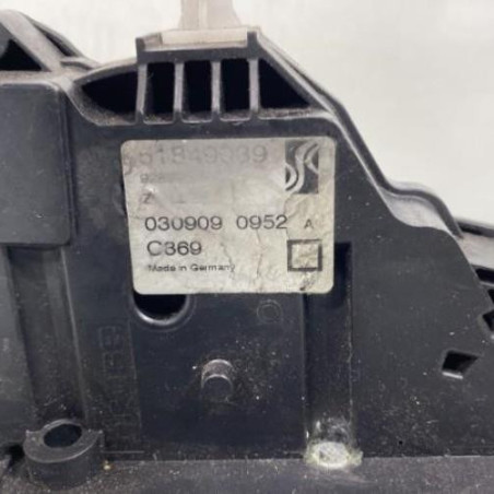 Serrure avant droit FIAT GRANDE PUNTO