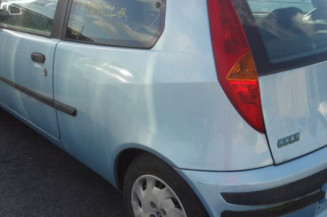Malle/Hayon arriere FIAT PUNTO 2
