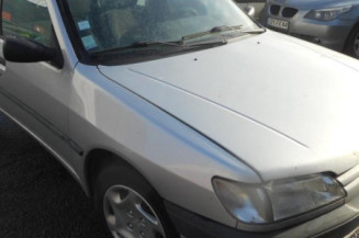 Calandre PEUGEOT 306