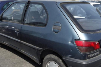 Malle/Hayon arriere PEUGEOT 306