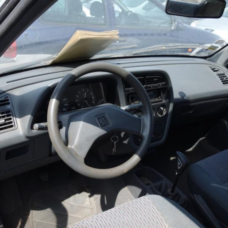 Malle/Hayon arriere PEUGEOT 306 Photo n°8
