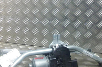 Moteur essuie glace avant PEUGEOT 208 1 Photo n°1