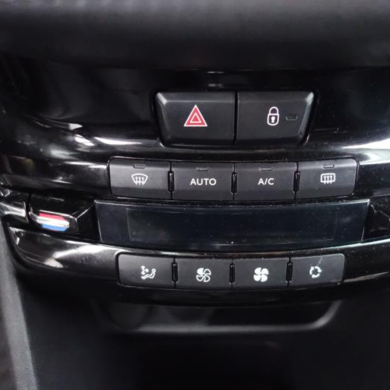 Compresseur clim PEUGEOT 208 1 Photo n°9