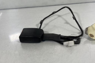 Attache ceinture avant gauche NISSAN PRIMERA 4