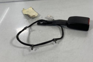 Attache ceinture avant gauche NISSAN PRIMERA 4