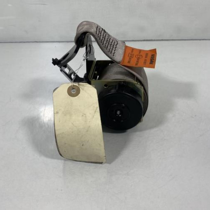 Ceinture arriere droit NISSAN PRIMERA 4 Photo n°1