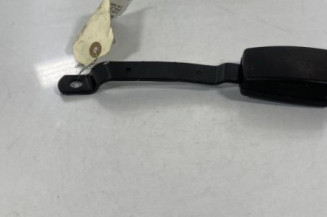 Attache ceinture avant gauche VOLKSWAGEN POLO 4