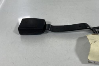 Attache ceinture avant gauche VOLKSWAGEN POLO 4