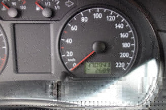 Attache ceinture avant gauche VOLKSWAGEN POLO 4