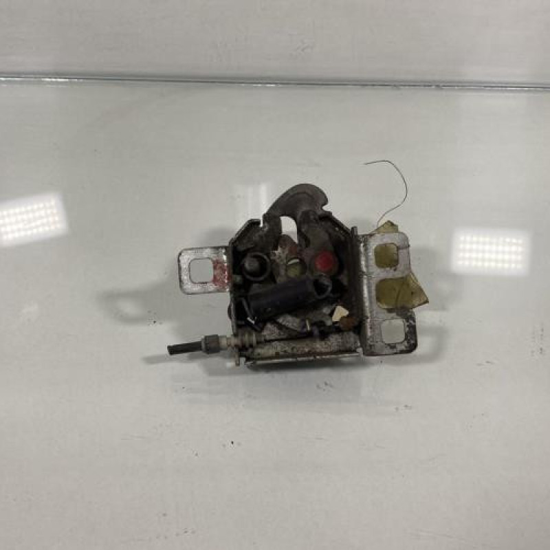 Fermeture de capot PEUGEOT BIPPER Photo n°2