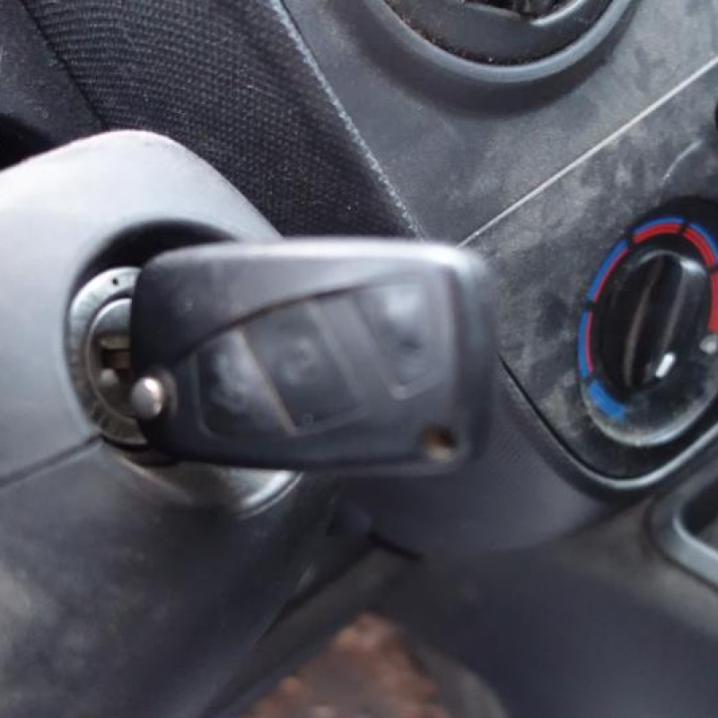 Pompe à carburant PEUGEOT BIPPER Photo n°11