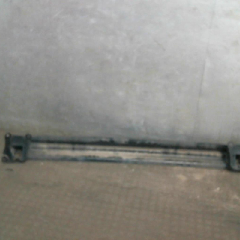 Renfort pare choc arriere (traverse) VOLKSWAGEN GOLF 5 Photo n°2