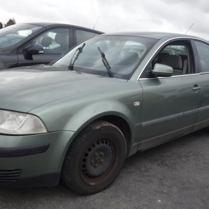 Malle/Hayon arriere VOLKSWAGEN PASSAT 4 Photo n°3