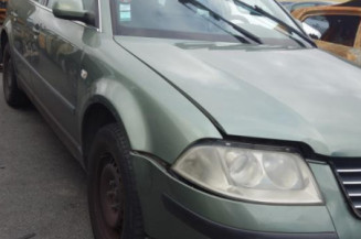 Malle/Hayon arriere VOLKSWAGEN PASSAT 4