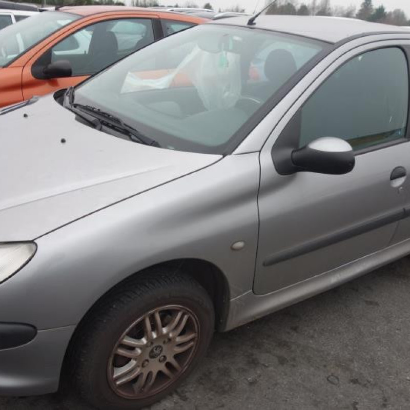 Attache ceinture avant droit PEUGEOT 206 Photo n°4