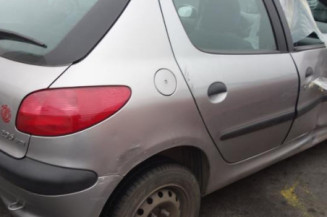Attache ceinture avant droit PEUGEOT 206