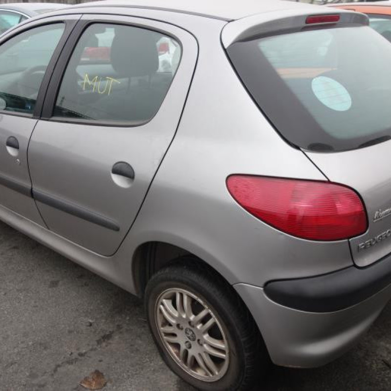 Attache ceinture avant droit PEUGEOT 206 Photo n°7