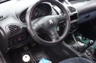 Attache ceinture avant droit PEUGEOT 206