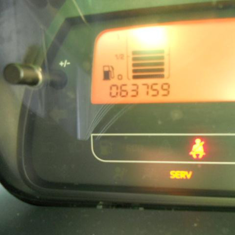 Trappe d'essence CITROEN C2 Photo n°12