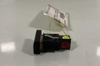 Bouton de warning VOLKSWAGEN POLO 5