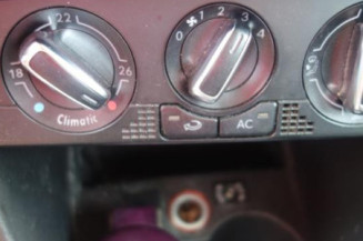 Bouton de warning VOLKSWAGEN POLO 5