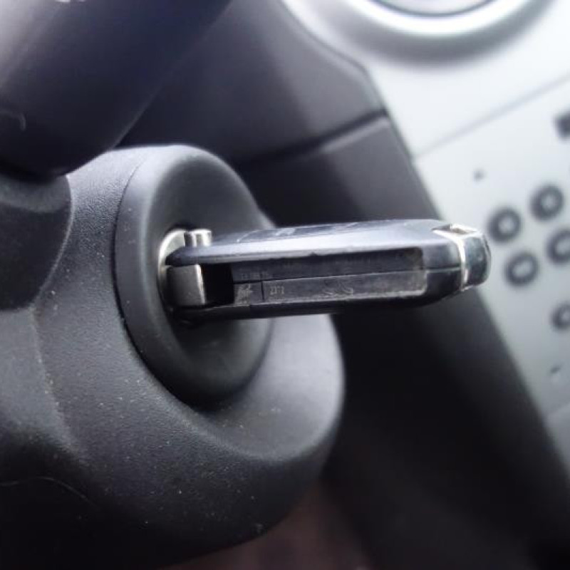 Pivot de moyeu avant gauche OPEL CORSA D Photo n°7