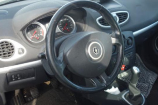 Renfort pare choc arriere (traverse) RENAULT CLIO 3