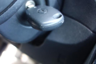 Renfort pare choc arriere (traverse) RENAULT CLIO 3