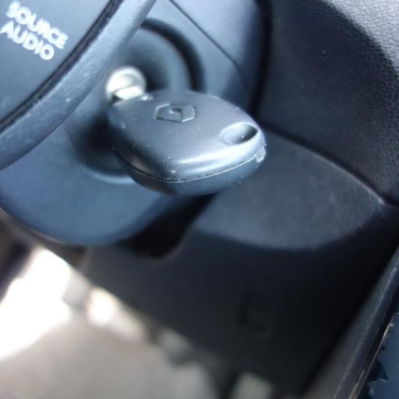Renfort pare choc arriere (traverse) RENAULT CLIO 3 Photo n°8